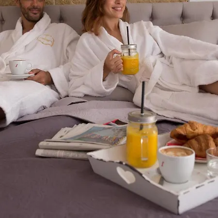 Mare Versus Luxury Bed & Breakfast