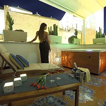 Mare Versus Luxury Oda ve Kahvaltı 4*