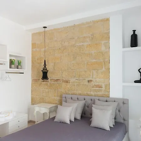 Bed and Breakfast Mare Versus Luxury 4*