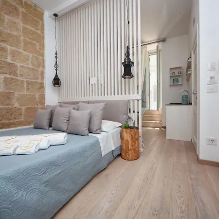 Bed and Breakfast Mare Versus Luxury